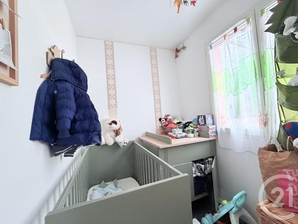 Appartement T3 à vendre  4 pièces - 76 m2 SATHONAY CAMP - 69