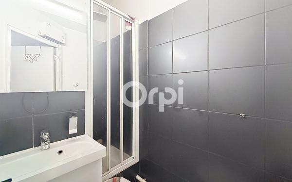 Appartement à vendre    1 pièce • 17,65 m2 Paris 15