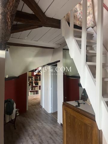Propriete 11 pièce(s) 8 chambre(s) 347.7 m²