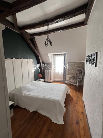 Propriete 11 pièce(s) 8 chambre(s) 347.7 m²