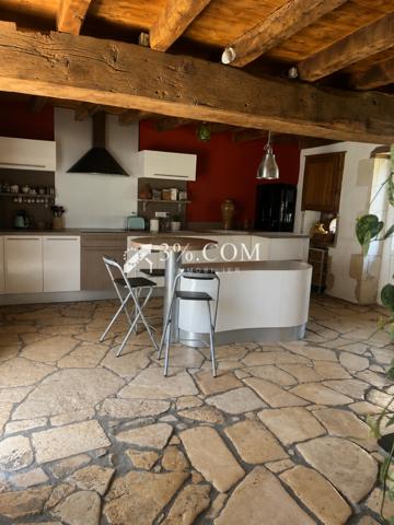 Propriete 11 pièce(s) 8 chambre(s) 347.7 m²