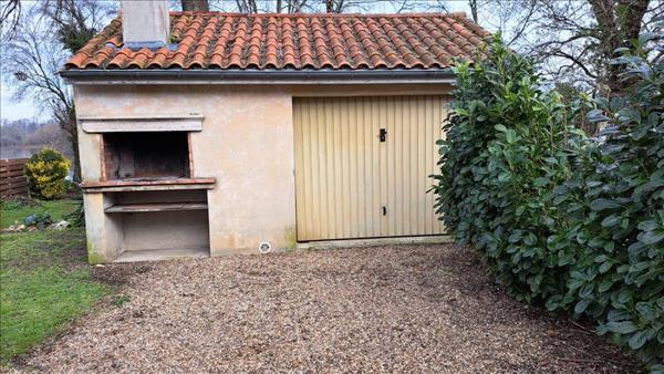 Maison à vendre |  Saint-Médard-de-Guizières |  3 pièces | 90 m²