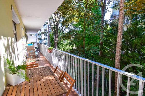 Appartement T5 à vendre  5 pièces - 110 m 2   GLEIZE  - 69