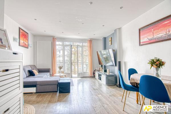 Versailles Haut de Clagny - Appartement 3 pièce(s) 69 m2 situé au 2ème étage avec ascenseur, balcon, cave et parking €490 000 ** - Référence 26743