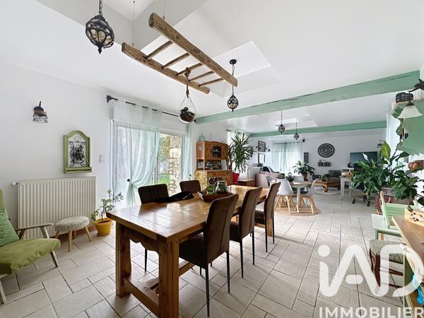Maison à vendre 5 pièces 175 m² Saint-Varent