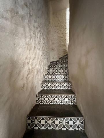 Maison de ville comprenant 2 appartements et un grand garage