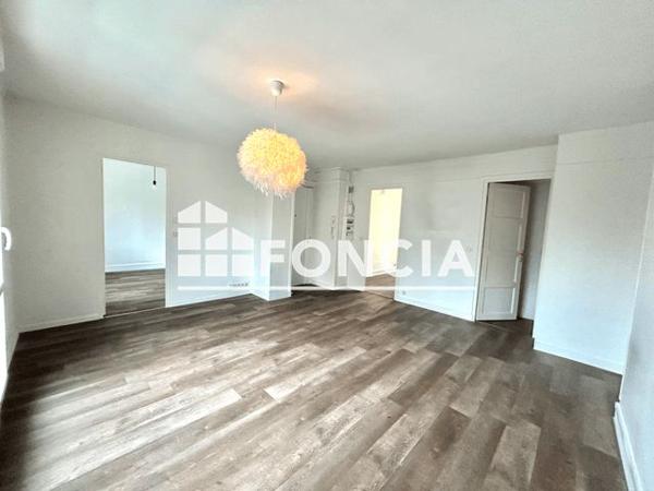 Location Appartement 4 pièces 74.8 m² - 18 SQUARE DU PONT SEVRES Boulogne Billacourt 92100