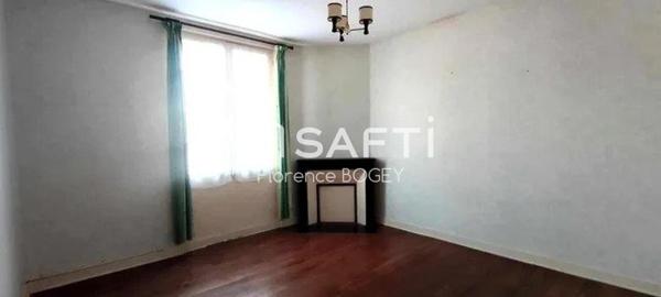 Maison de ville avec jardin et dépendance