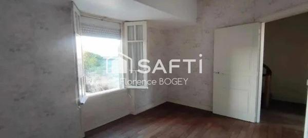 Maison de ville avec jardin et dépendance