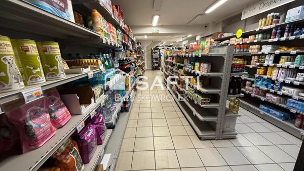 Bar-restaurant et local loué, a 15 minutes d’Agen.