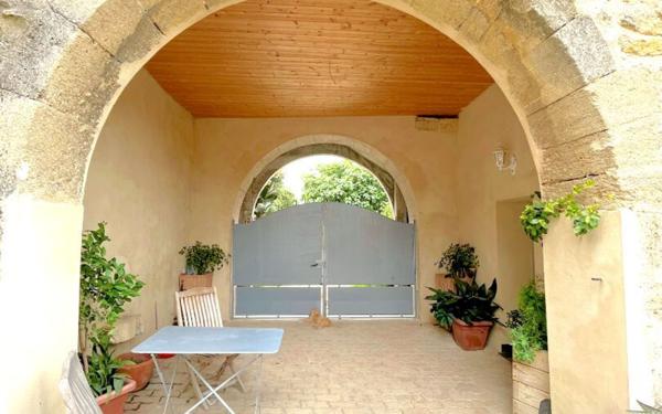 Maison à vendre    7 pièces •  Lattes