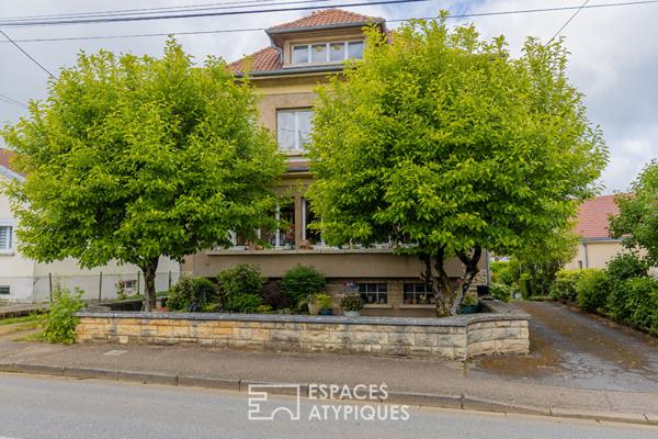 Maison années 60 et son jardin bucolique à réinterpréter