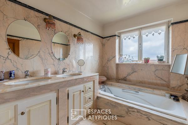 Maison années 60 et son jardin bucolique à réinterpréter