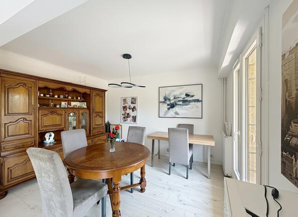 COUP DE COEUR pour cet appartement de 96,74M2 avec jardin , ascenseur proximité  Axium