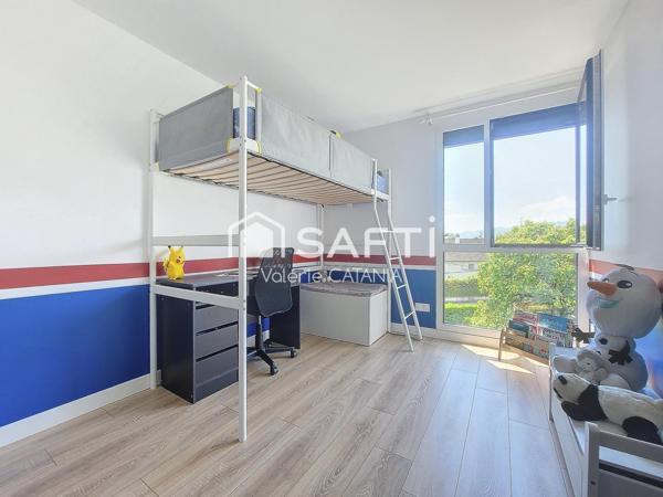 Moirans Appartement T5 rénové à neuf, 3 chambres, possibilité 4.