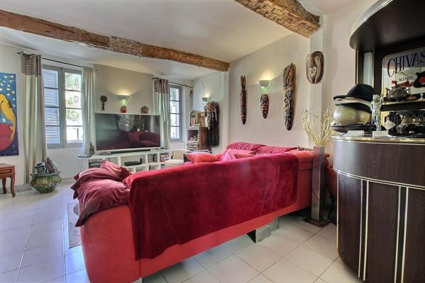 Maison La Crau avec local commercial, gros potentiel !