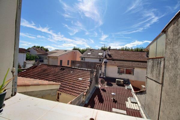 Maison La Crau avec local commercial, gros potentiel !