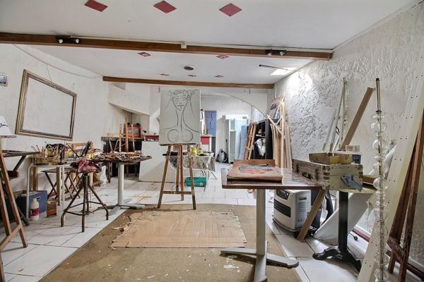 Maison La Crau avec local commercial, gros potentiel !