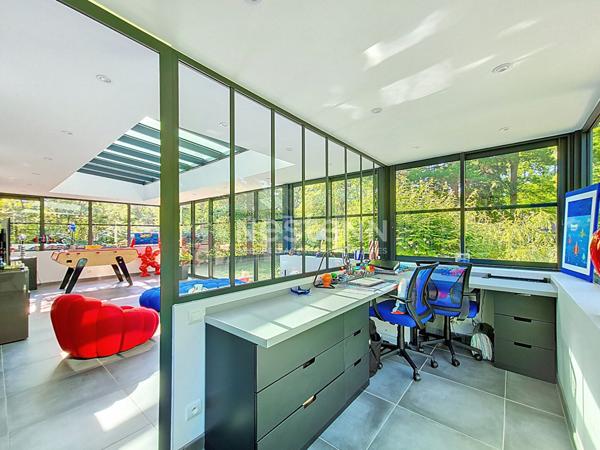 Maison Lamorlaye 7 pièce(s) 226 m2, parc 4000 m² avec piscine chauffée