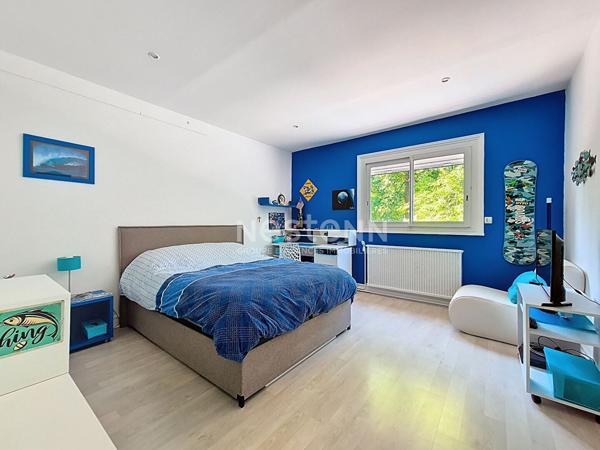 Maison Lamorlaye 7 pièce(s) 226 m2, parc 4000 m² avec piscine chauffée