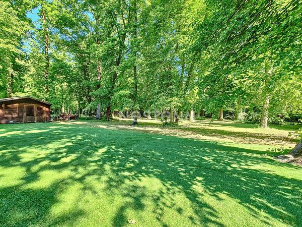 Maison Lamorlaye 7 pièce(s) 226 m2, parc 4000 m² avec piscine chauffée