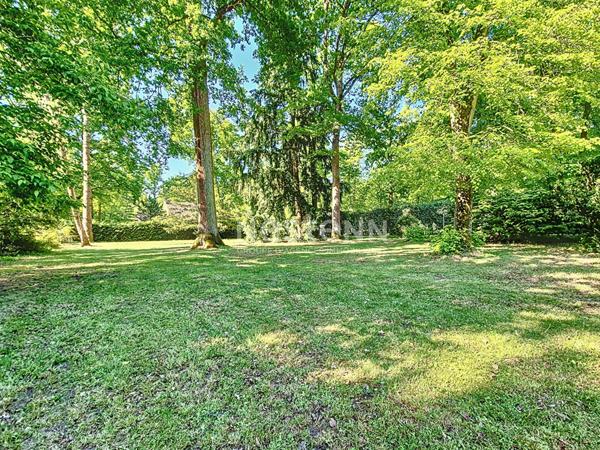 Maison Lamorlaye 7 pièce(s) 226 m2, parc 4000 m² avec piscine chauffée