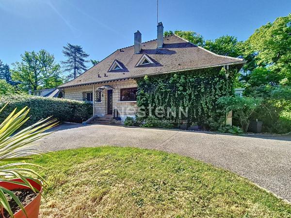 Maison Lamorlaye 7 pièce(s) 226 m2, parc 4000 m² avec piscine chauffée