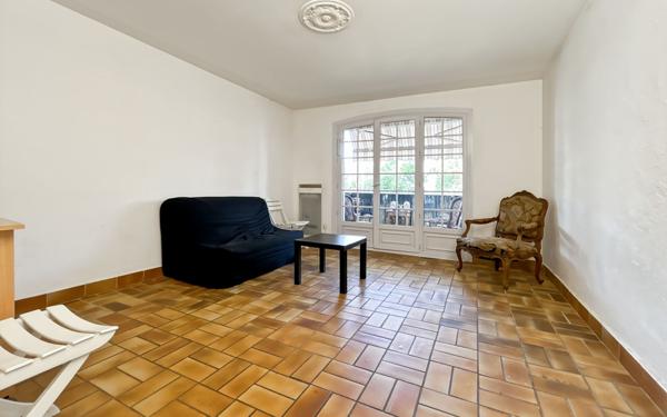 Appartement à vendre    2 pièces • 49 m2 Saint-Raphaël