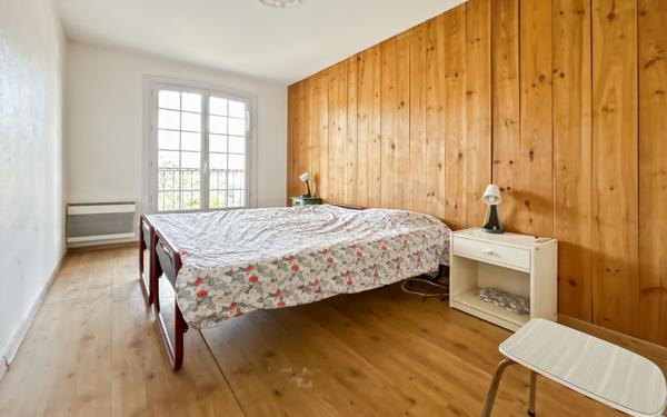 Appartement à vendre    2 pièces • 49 m2 Saint-Raphaël