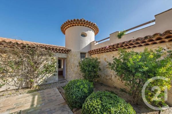 Maison à vendre  3 pièces - 61 m 2   STE MAXIME  - 83
