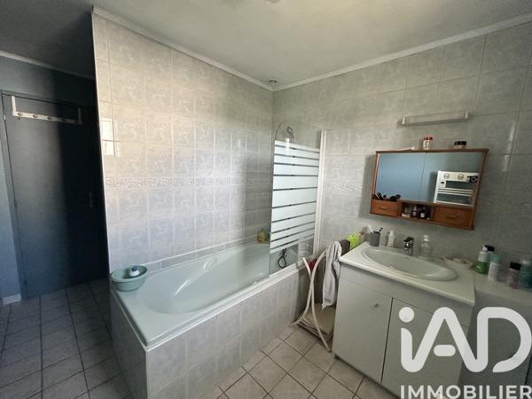 Maison à vendre 5 pièces 93 m² Mardeuil