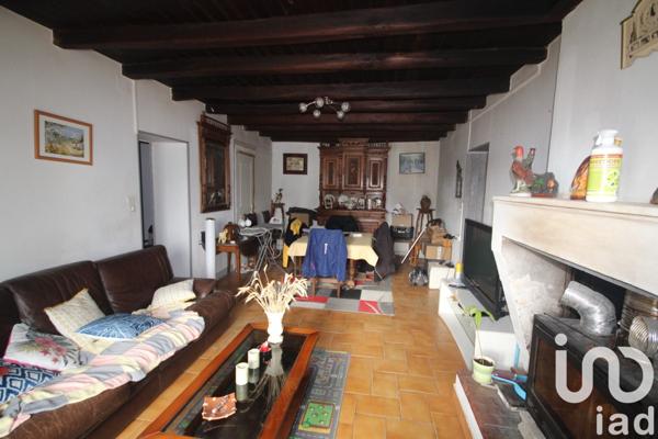 Maison de village 7 pièces de 120 m² à Bords (17430)