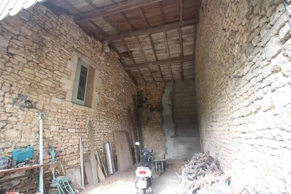 Maison de village 7 pièces de 120 m² à Bords (17430)