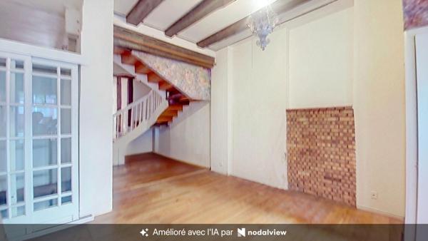 81540- SOREZE- Maison de caractère du XVIe s- 110 m². Cour intérieure. Loggia