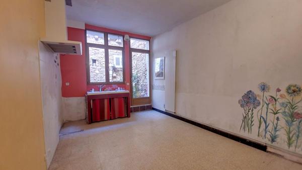 81540- SOREZE- Maison de caractère du XVIe s- 110 m². Cour intérieure. Loggia