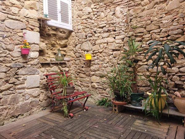 81540- SOREZE- Maison de caractère du XVIe s- 110 m². Cour intérieure. Loggia