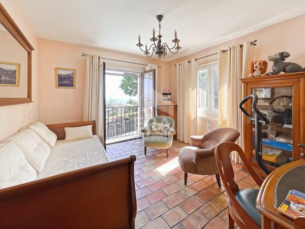 MAISON CAGNES SUR MER - VUE MER ET CHATEAU