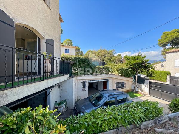 MAISON CAGNES SUR MER - VUE MER ET CHATEAU
