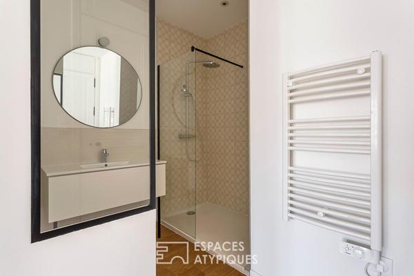 Appartement Haussmannien avec balcon en dernier étage