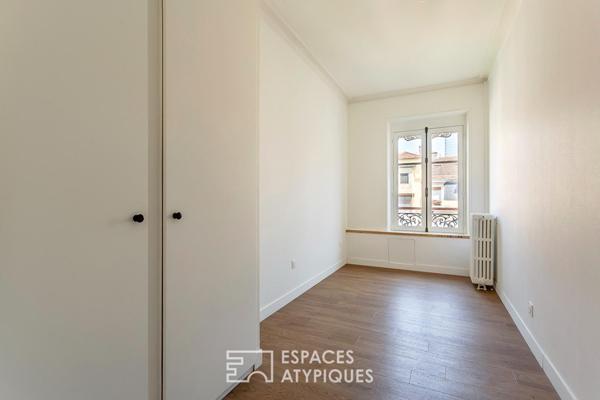 Appartement Haussmannien avec balcon en dernier étage