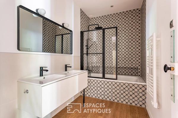 Appartement Haussmannien avec balcon en dernier étage