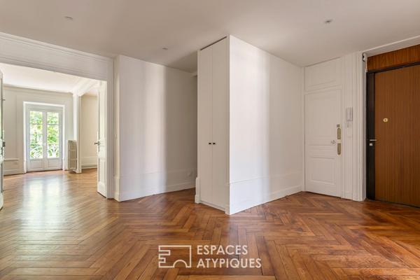 Appartement Haussmannien avec balcon en dernier étage