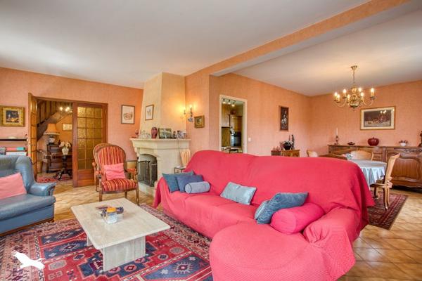 Maison à vendre 239 000 € Lachapelle-Auzac 7 p 174 m² DPE E