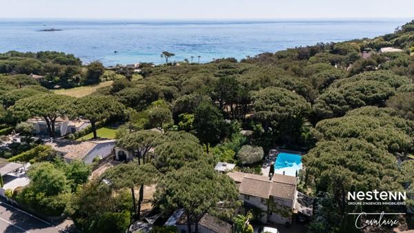 Saint-Tropez - Villa provencale de prestige a 150 m de la plage - Vente en viager occupe (sans rente)