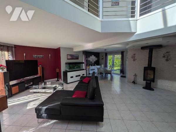 TRENTE CINQ NOTAIRES - Quartier du Vert Buisson - Idéale pour les grandes familles - cette spac...