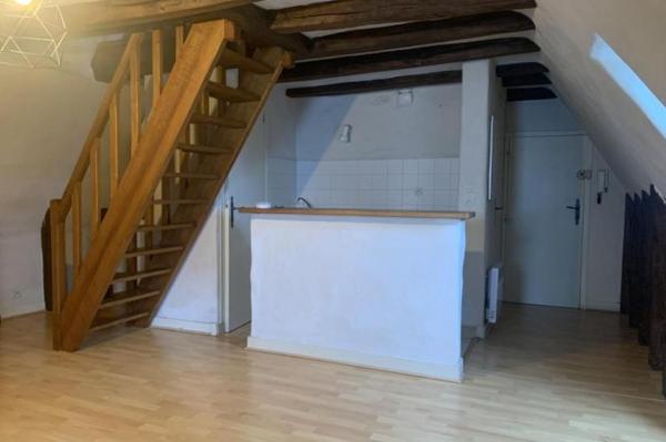 Location - Appartement 2 pièces 24 m 2 LA RICHE (37520)