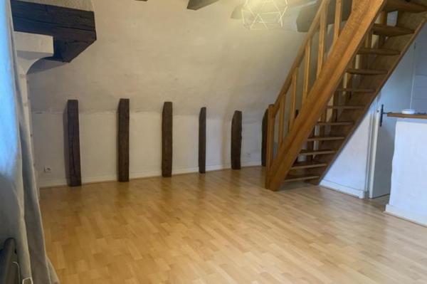 Location - Appartement 2 pièces 24 m 2 LA RICHE (37520)
