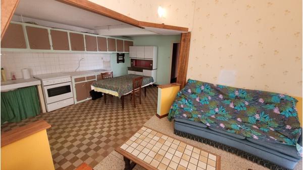 Plain-pied: 95m², cuisine, 2 ch, salle d’eau , garage / terrain 593 m²