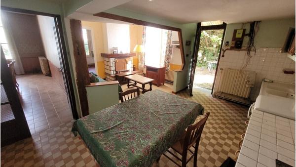 Plain-pied: 95m², cuisine, 2 ch, salle d’eau , garage / terrain 593 m²