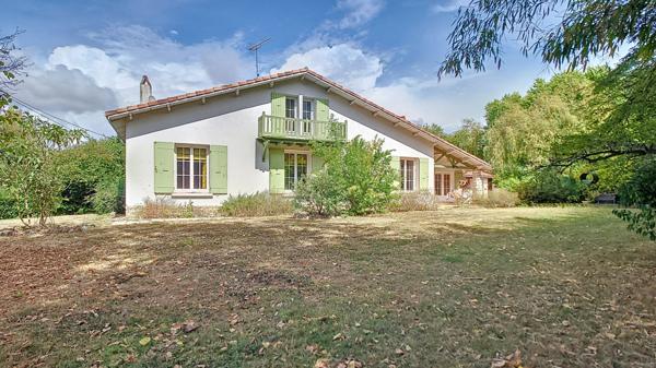 A vendre Maison à Nérac - 6 pièces avec terrain, piscine et garage